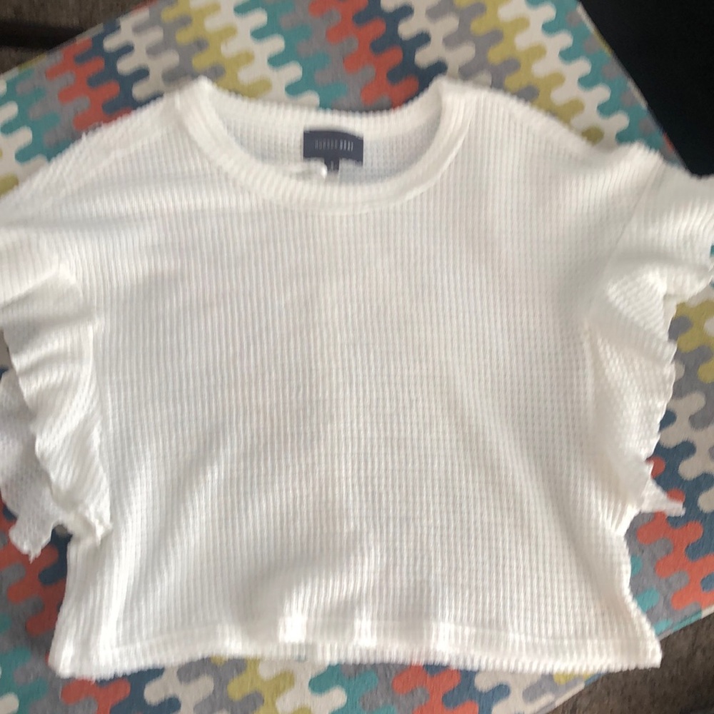 Adorable small short sleeve top. Soft and perfect for anything or anytime.